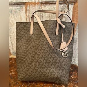 Michael Kors with Attached Wristlet